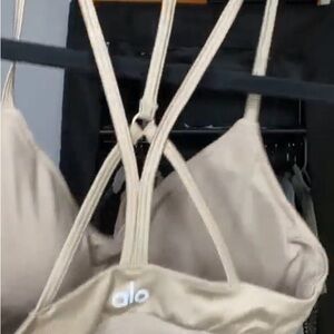 ALO Yoga AirLift Strappy Bra - XS/S